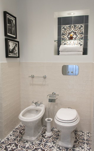 Bathroom 5, Locanda Pandenus, Milano