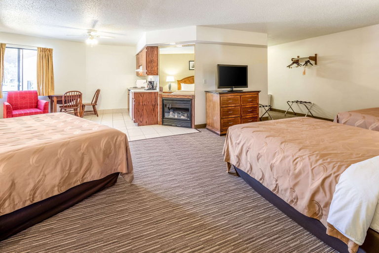 Bedroom 3, Quality Inn Keystone near Mount Rushmore, Pennington