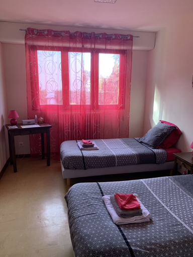 Bedroom 3, Villa Cecilia, Hautes-Pyrénées