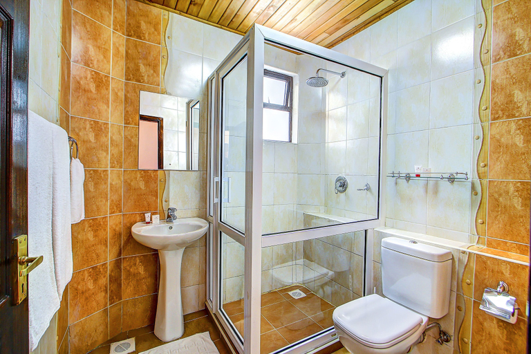 Bathroom, Nelson's Court Serviced Apartments, Westlands