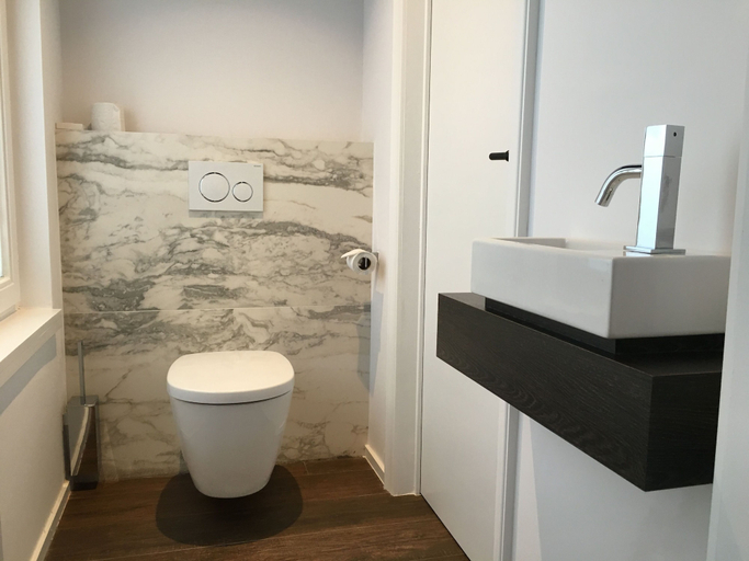Bathroom 4, Hotel Rubens - Grote Markt, Antwerpen