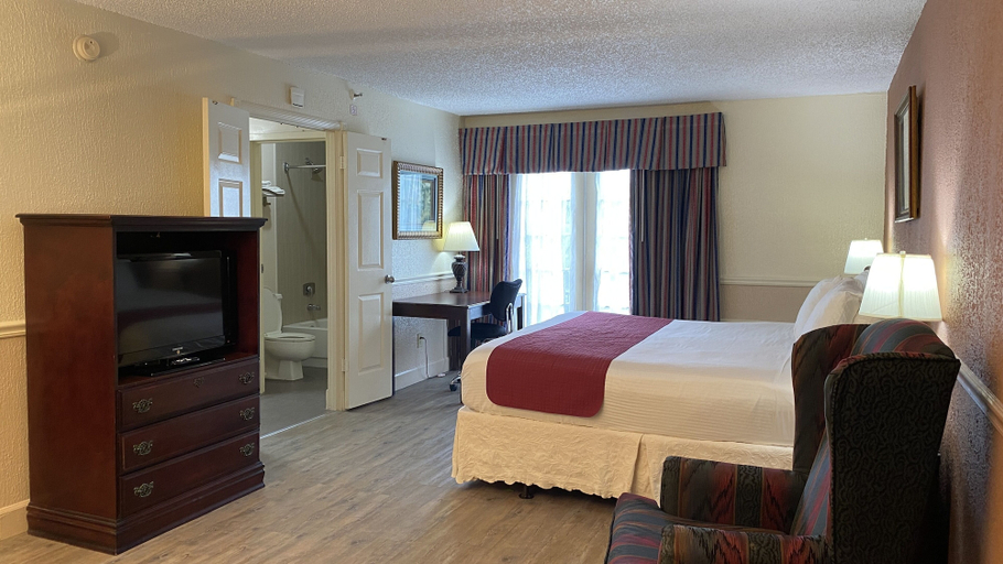 Bedroom 2, Royal Suites, East Baton Rouge