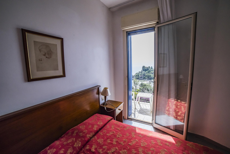 Bedroom 3, Hotel Isola Bella, Messina