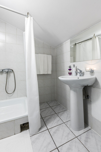 Bathroom 3, Liberta Inn, Tatra