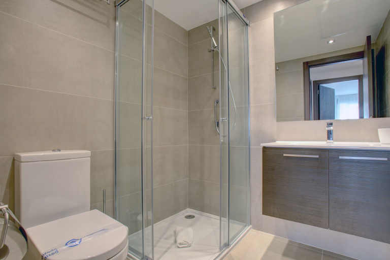 Bathroom 5, Aqua Apartments Vento, Marbella, Málaga