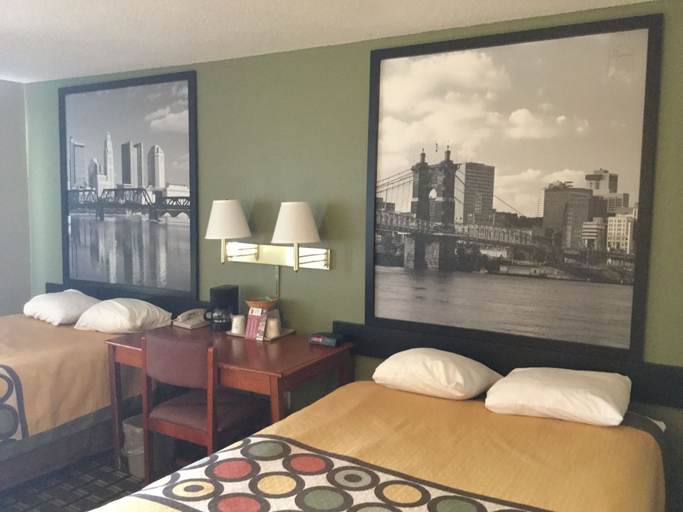 Bedroom 3, Super 8 by Wyndham Youngstown/Austintown, Mahoning