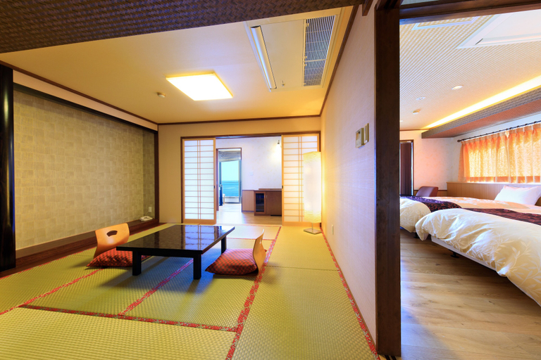 Bedroom 4, Seaside Hotel Mimatu Oetei, Beppu