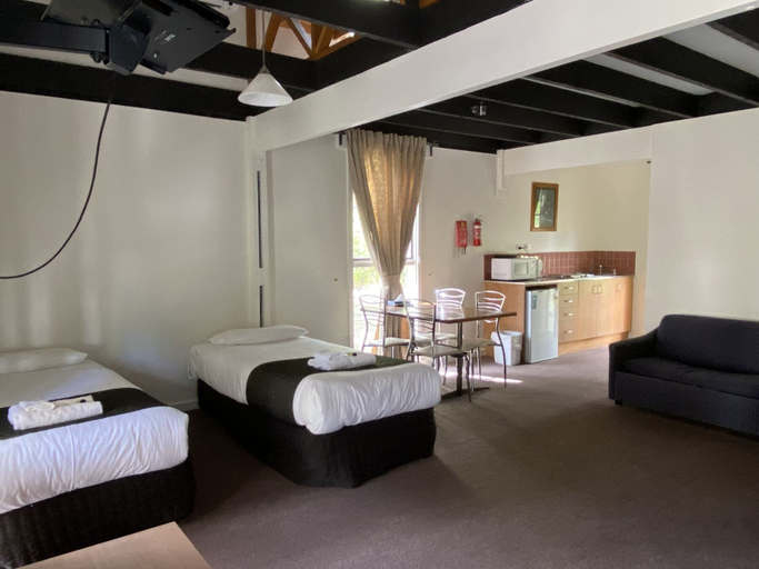 Bedroom 3, Hahndorf Old Mill Motel, Adelaide