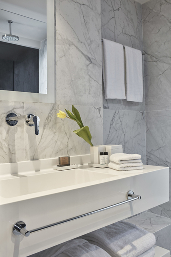 Bathroom 5, Azur Hotel, Attica