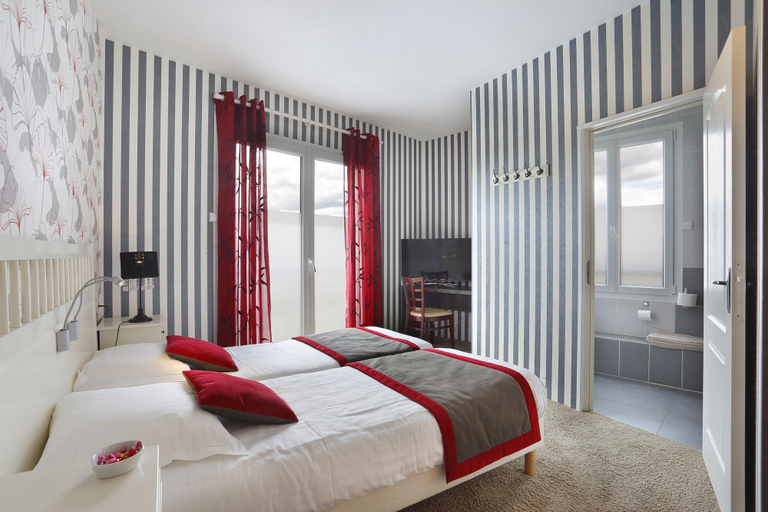 Bedroom 3, Resort Résidence Pierre, The Originals Relais (Relais du Silence), Aube