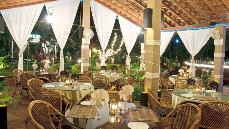 Food & Drinks 4, Shivers Oasis Luxury rooms, North Goa