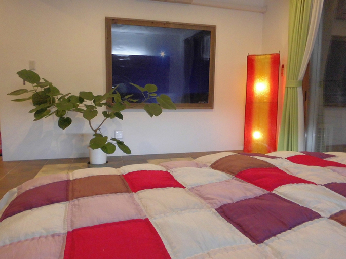 Bedroom 3, Beach Room, Onna
