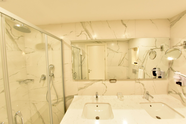 Bathroom 5, Capella Otel, Merkez