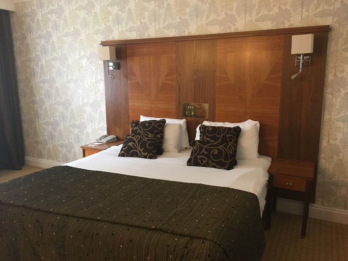Bedroom 2, Quorn Country Hotel, Leicestershire