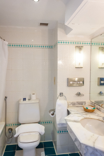Bathroom 5, Coral Beach Resort Montazah, Sharm el-Sheikh