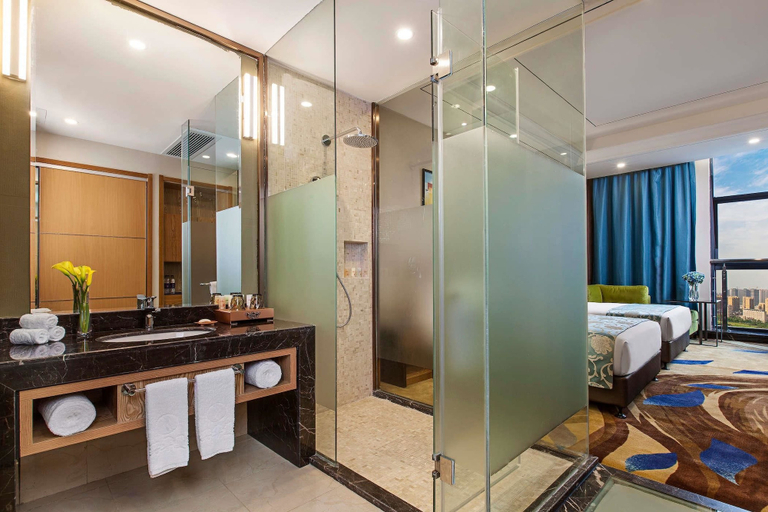 Bathroom, Ramada by Wyndham Taixing, Taizhou