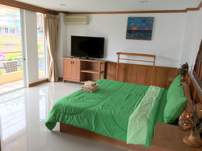 Bedroom 2, Taosha Suites, Phuket Island