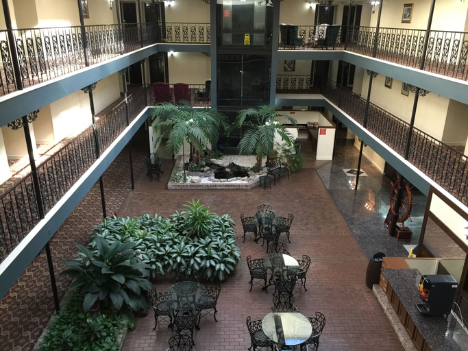 Others 5, Royal Suites, East Baton Rouge