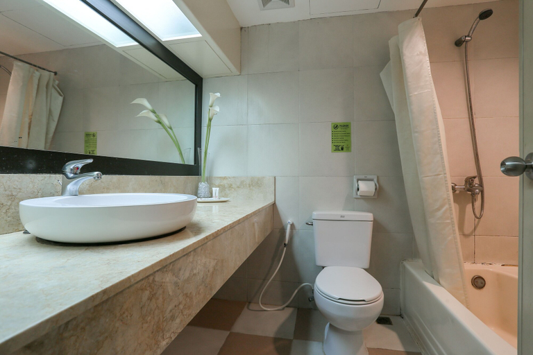 Bathroom 4, Paragon Tower Hotel , Manila City