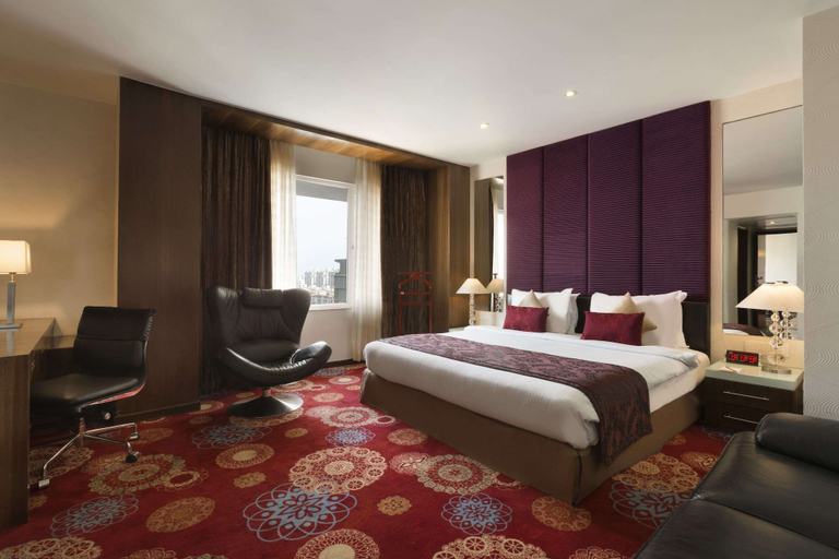 Bedroom 2, Ramada by Wyndham Ahmedabad, Ahmadabad