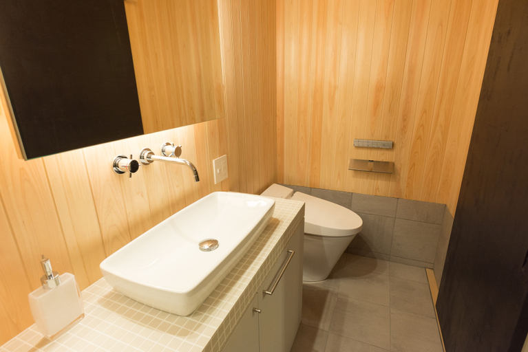 Bathroom 4, 'Kakishibu-an' Machiya Holiday House, Kyoto