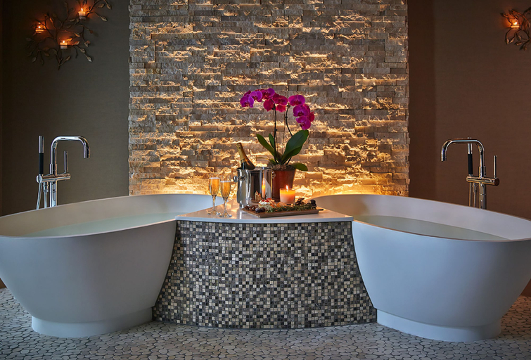 Bathroom 4, Hotel Arista, Dupage