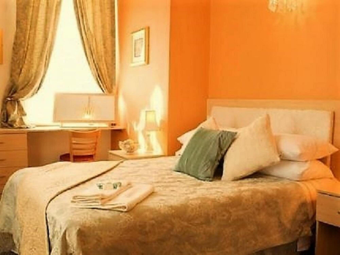 Bedroom 4, The Punchbowl Inn, Doncaster