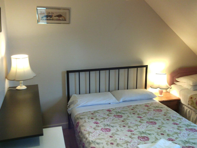 Bedroom 4, Athena Guest House, Oxfordshire