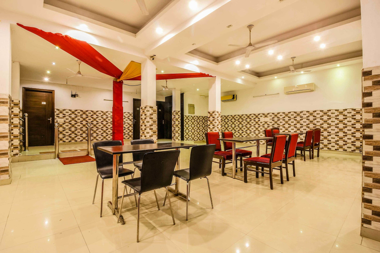 Food & Drinks 5, Smart Rooms, Gurgaon
