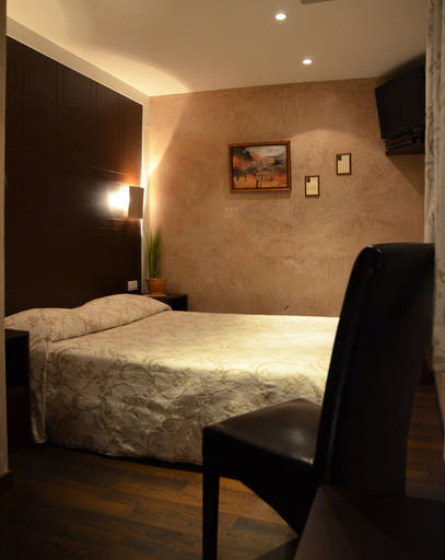 Bedroom 4, L'Hôtel, Le Cheval Noir 1763, Seine-et-Marne
