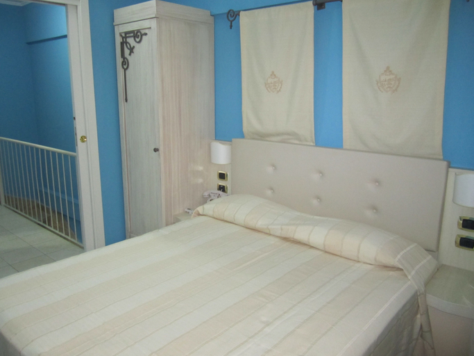 Bedroom 4, Palazzo Reginella Residence Hotel, Reggio Di Calabria