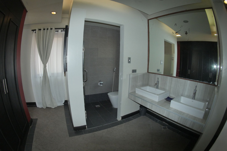 Bathroom 3, Villa Del Rey Resort CamSur powered by Cocotel, Pili