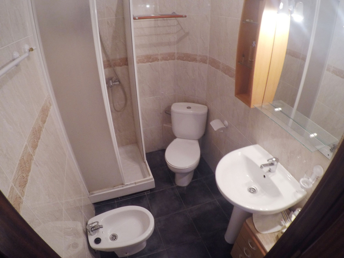 Bathroom 4, Aiguaneu S'Auguer, Girona