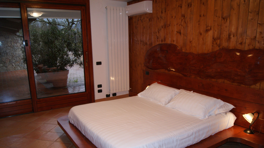 Bedroom 9