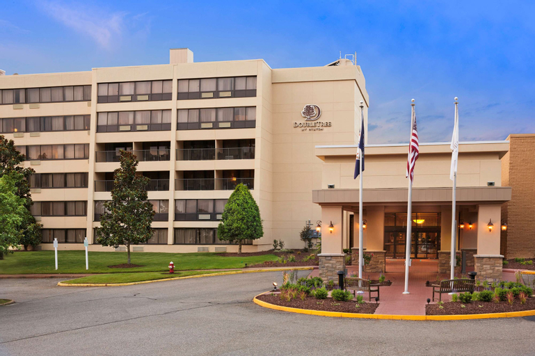 DoubleTree by Hilton Williamsburg, James City
