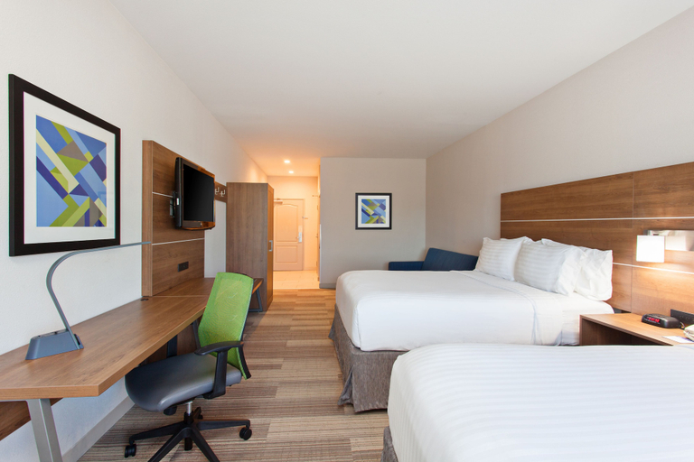 Bedroom 3, Holiday Inn Express & Suites CORONA by IHG, Riverside