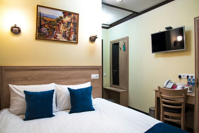 Bedroom 3, Kaufman Hotel, Central