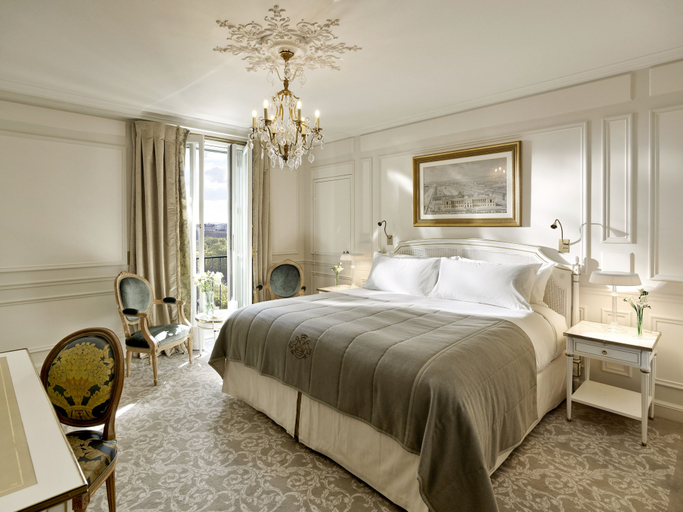 Bedroom 3, Le Meurice - Dorchester Collection, Paris
