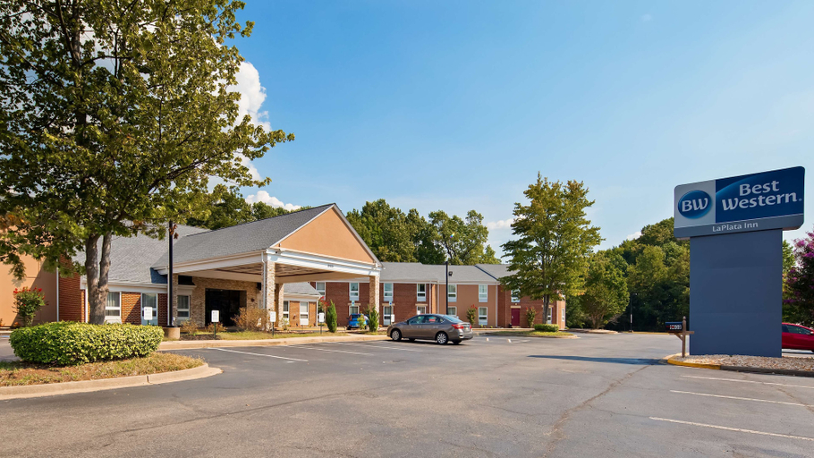 Exterior & Views 2, Best Western La Plata Inn, Charles