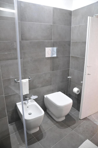 Bathroom 4, Casa Sipione Papa, Ragusa