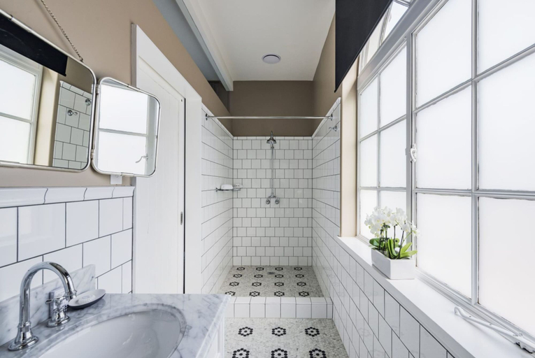 Bathroom 4, North Sydney Hotel, Sydney