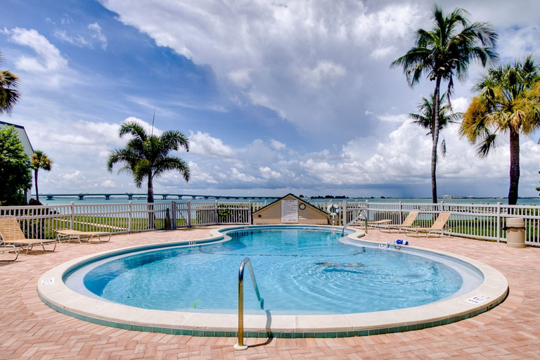 Sport & Beauty 4, Mariner Point 1083, Lee