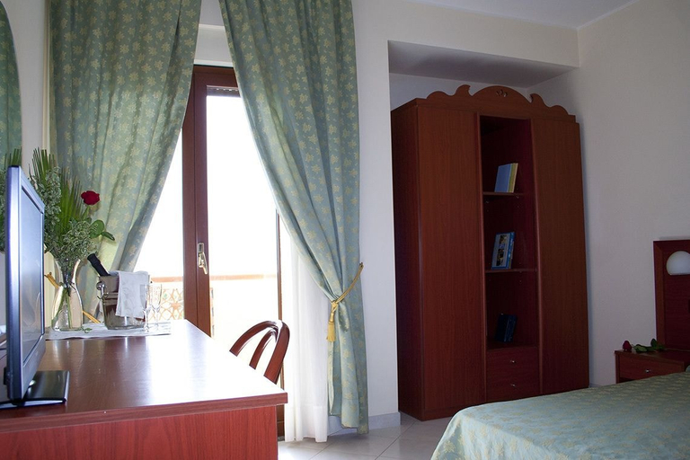 Bedroom 5, Hotel Felix, Cosenza