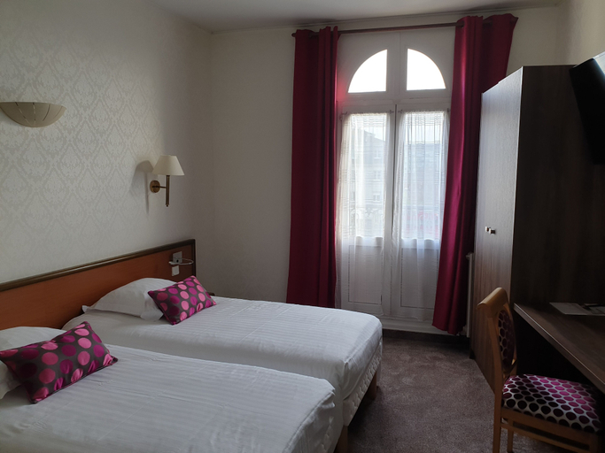 Bedroom 2, Hotel de France, Maine-et-Loire