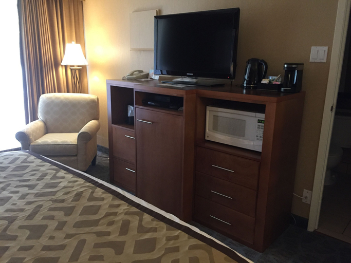 Bedroom 3, Best Western Plus Inner Harbour, Capital