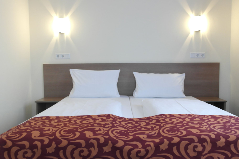 Bedroom 2, Dream Inn Hotel Regensburg, Regensburg
