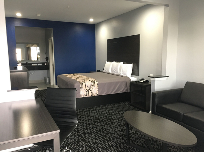 Bedroom 2, Platinum Inn and Suites, Houston