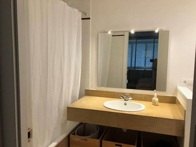 Bathroom, Apartamento Politur O-64, Girona