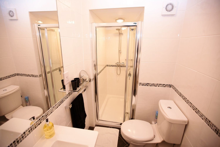 Bathroom 3, Abbey Court, Dorset
