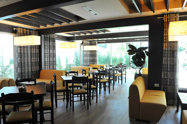 Food & Drinks 5, Hotel Sokrat, Tiranës